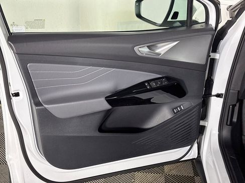 Used 2023 Volkswagen ID.4 Pro S image 10