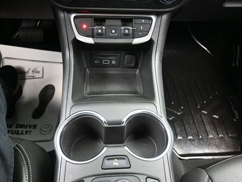 Used 2022 GMC Terrain SLT w/ Infotainment Package II image 11