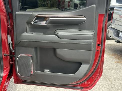 Used 2024 GMC Sierra 1500 Elevation image 35