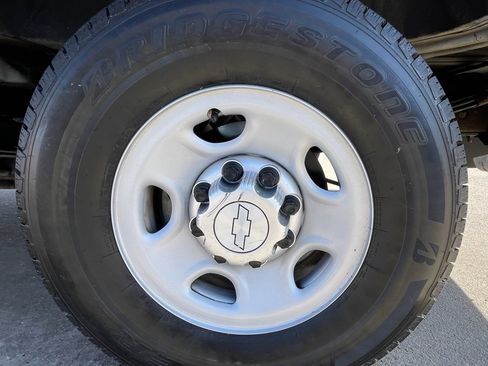 Used 2015 Chevrolet Express 2500 Work Van image 13