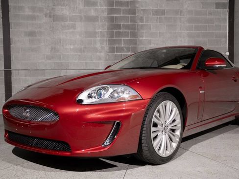 Used 2010 Jaguar XK Convertible RWD image 36