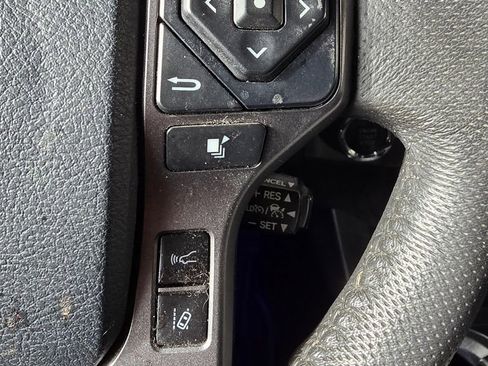Used 2020 Toyota Tacoma TRD Off-Road AWD/4WD image 28
