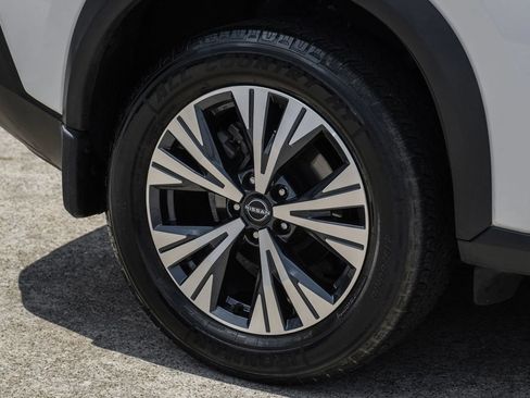 Used 2023 Nissan Rogue SV FWD image 58