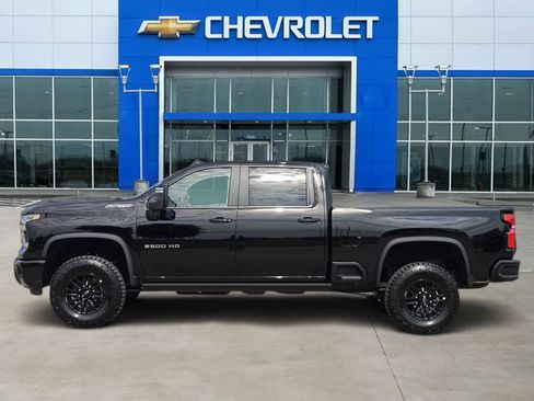 New 2026 Chevrolet Silverado 2500 ZR2 AWD/4WD image 3