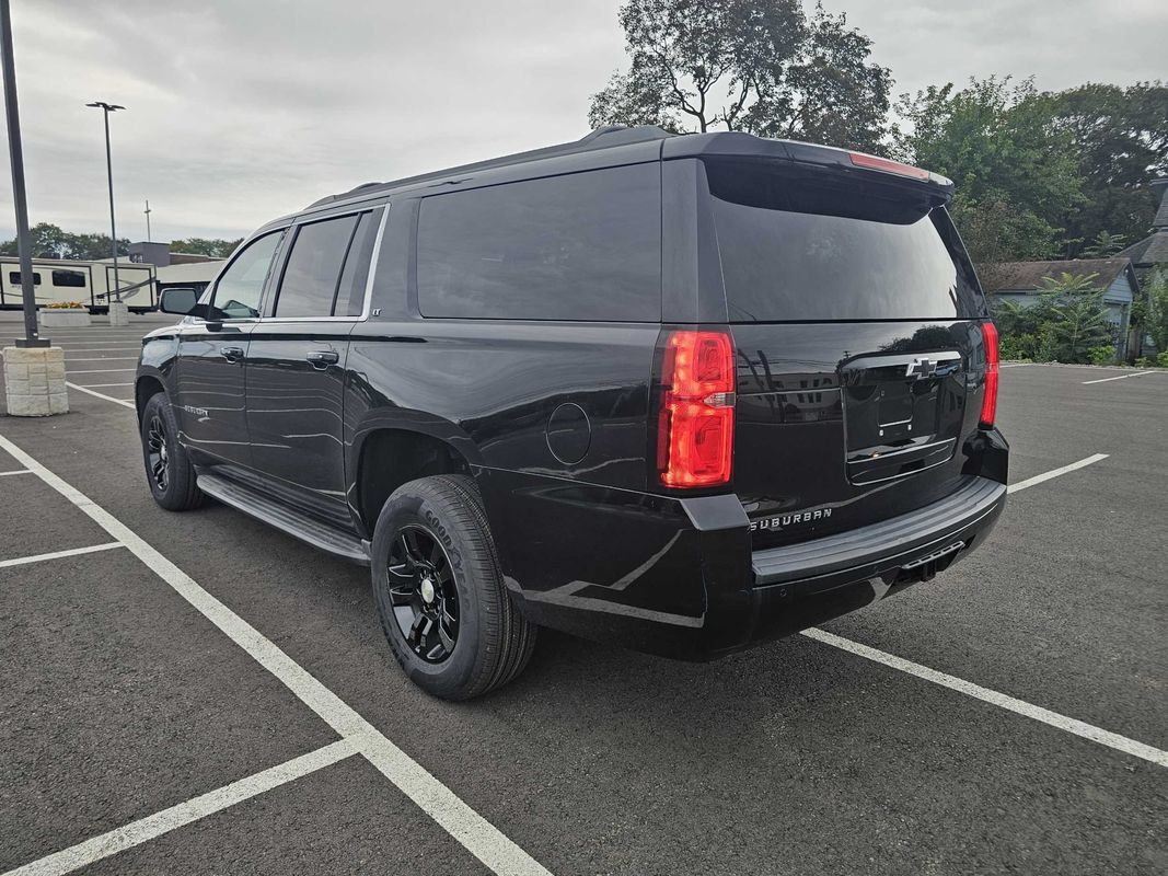 Used 2018 Chevrolet Suburban LT AWD/4WD image 6