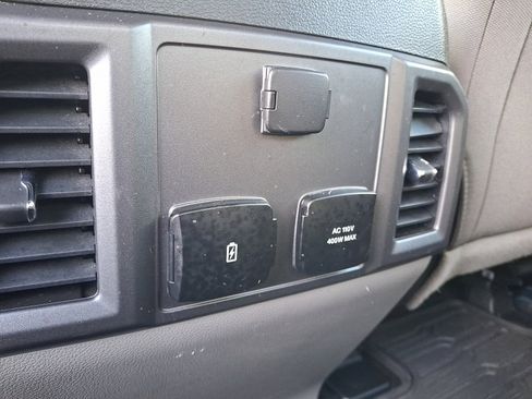 Used 2017 Ford F150 XLT w/ Equipment Group 302A Luxury image 12