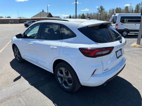 Used 2023 Ford Escape ST-Line w/ Tech Pack #1 AWD/4WD image 3