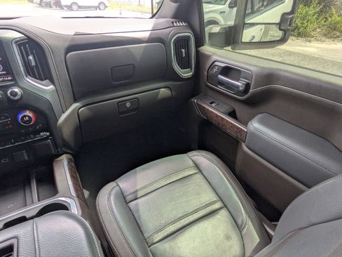 Used 2022 GMC Sierra 2500 Denali w/ Denali Ultimate Package AWD/4WD image 17