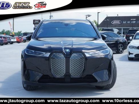 Used 2022 BMW iX xDrive50 w/ Sport Package AWD/4WD image 2