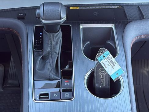 Used 2024 Toyota Sienna XSE w/ XSE Plus Package image 25