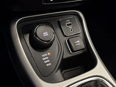 Used 2018 Jeep Compass Sport w/ Cold Weather Group image 25