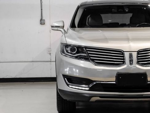 Used 2017 Lincoln MKX Reserve w/ Lincoln MKX Climate Package FWD image 45