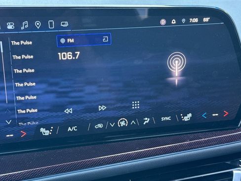 Used 2025 Chevrolet Traverse Z71 AWD/4WD image 28