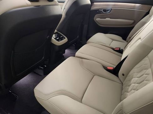 New 2025 Volvo XC90 B6 Core w/ Protection Package image 30