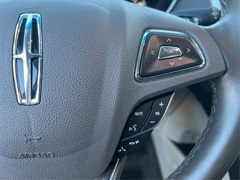 Used 2018 Lincoln MKX Reserve w/ Driver Assistance Package image 31