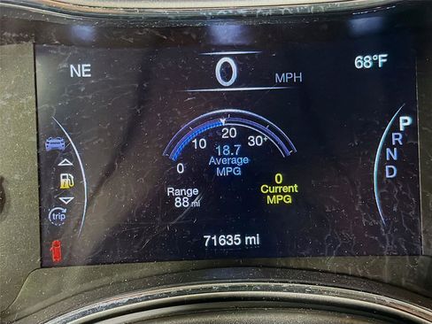 Used 2020 Jeep Grand Cherokee Limited image 13