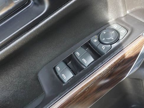 Used 2019 GMC Sierra 1500 SLT w/ SLT Premium Plus Package AWD/4WD image 17