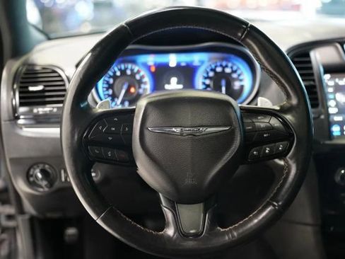 Used 2022 Chrysler 300 S w/ Comfort Group RWD image 16