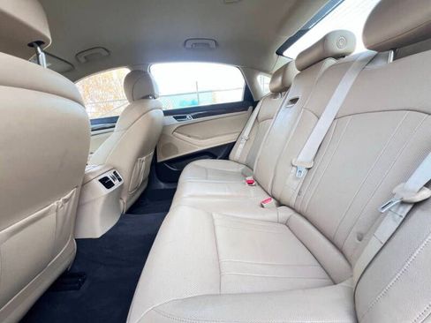 Used 2018 Genesis G80 3.8 RWD image 14
