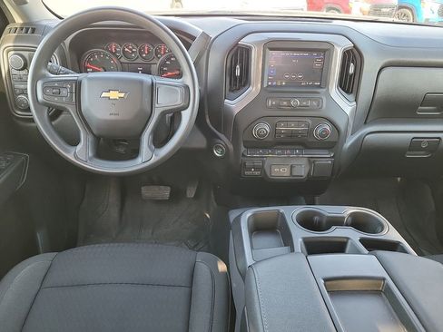 Used 2023 Chevrolet Silverado 1500 Custom image 10