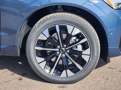 New 2026 Volvo XC60 B5 Plus w/ Protection Package Premier AWD/4WD image 30