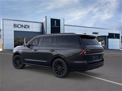 New 2026 Lincoln Navigator Reserve AWD/4WD image 4