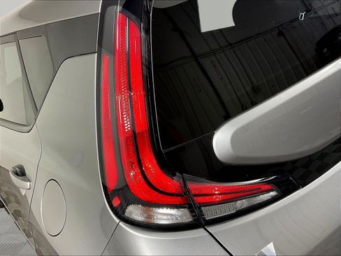 Used 2023 Kia Soul GT-Line FWD image 23