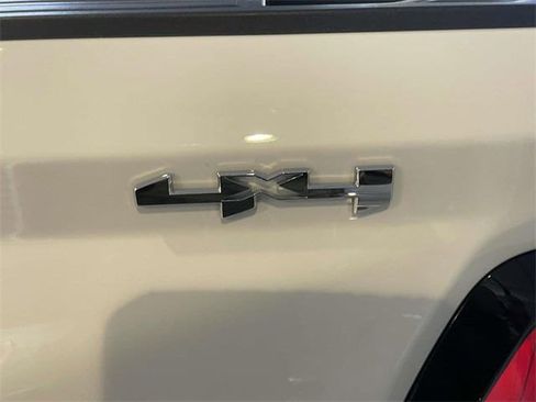 New 2026 GMC Canyon Elevation w/ Convenience Package image 8