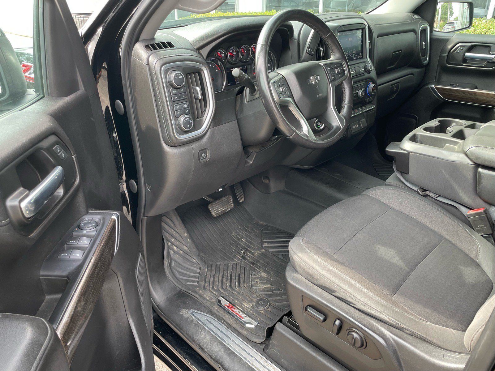 Used 2021 Chevrolet Silverado 1500 RST AWD/4WD image 4