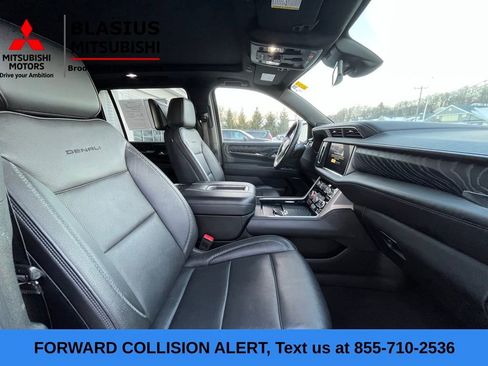 Used 2023 GMC Yukon XL Denali w/ Max Trailering Package image 18