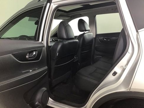 Used 2016 Nissan Rogue SL w/ SL Premium Package image 12