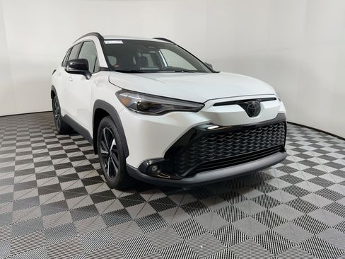 Used 2025 Toyota Corolla Cross AWD Hybrid image 18