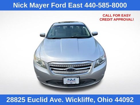 Used 2010 Ford Taurus SEL FWD image 2