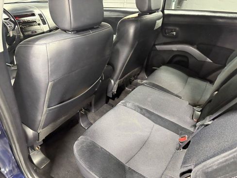 Used 2010 Mitsubishi Outlander XLS AWD/4WD image 26