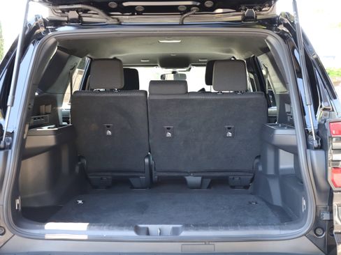 Used 2025 Toyota 4Runner SR5 AWD/4WD image 13