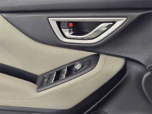 Used 2020 Subaru Forester Limited image 26