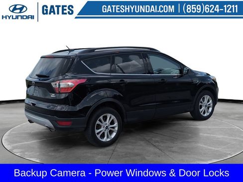 Used 2018 Ford Escape SE AWD/4WD image 2