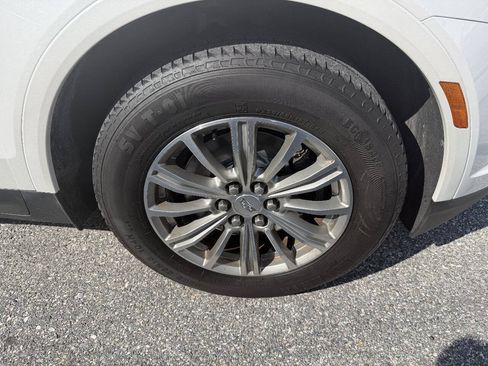 Used 2018 Cadillac XT5 Luxury w/ Driver Awareness Package AWD/4WD image 34