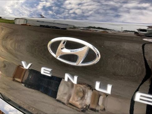 Certified 2026 Hyundai Venue SE FWD image 16