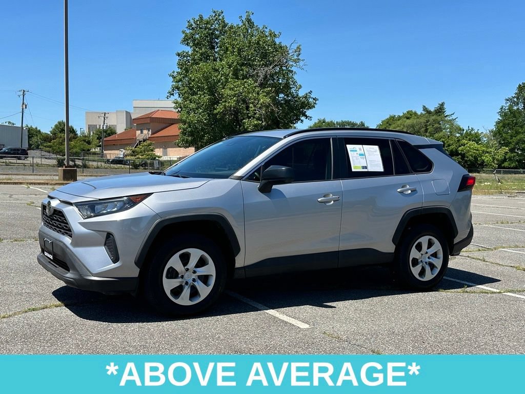 Used 2021 Toyota RAV4 LE FWD image 3