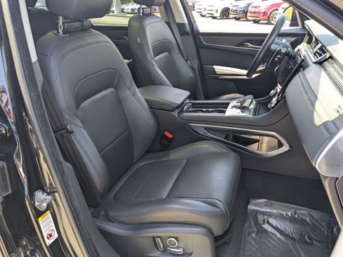 Used 2022 Jaguar F-PACE S AWD/4WD image 36