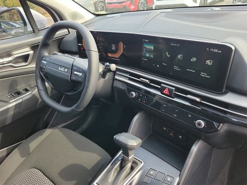 New 2026 Kia Sportage LX image 8