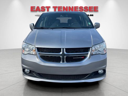 Used 2019 Dodge Grand Caravan SXT image 9