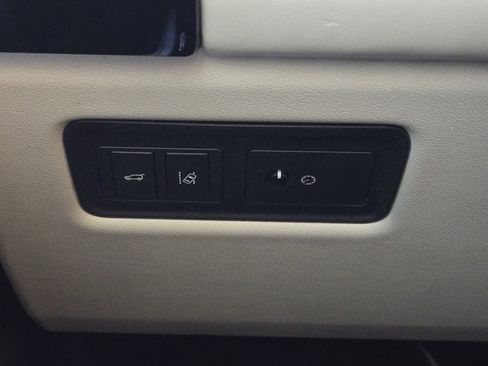 Used 2016 Land Rover Range Rover Supercharged image 24