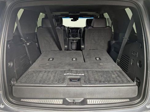 Used 2018 Cadillac Escalade Platinum image 28