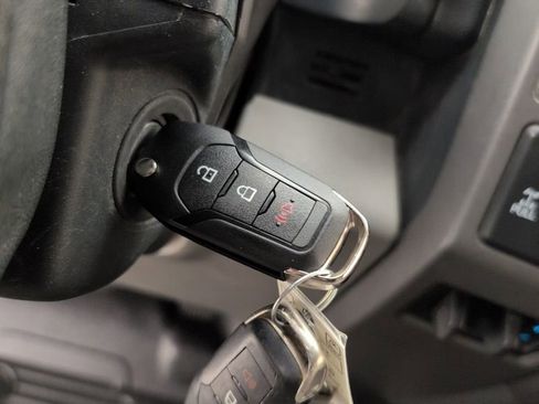 Used 2019 Ford F250 XL w/ Power Equipment Group image 43