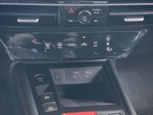 New 2025 Nissan Kicks SR image 15