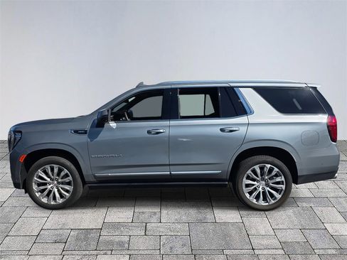 Used 2024 GMC Yukon Denali w/ Denali Reserve Package image 4