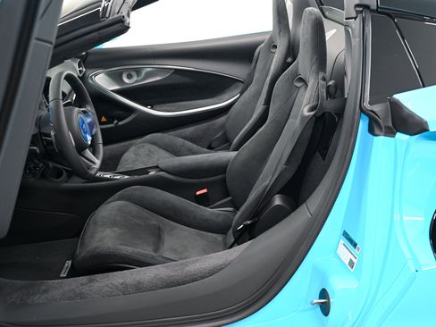 New 2026 McLaren Artura Spider RWD image 13