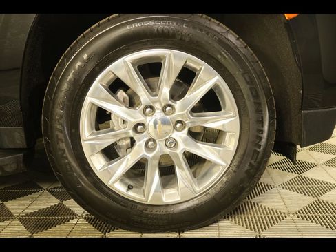 Used 2021 Chevrolet Tahoe Premier w/ Premium Package image 16